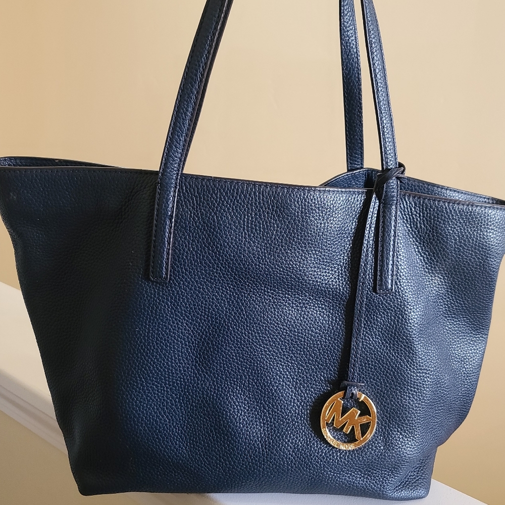 Pebbled Leather MK Tote in Great Condition